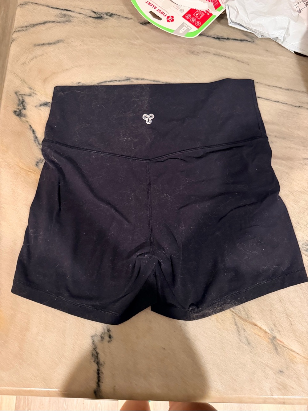 Aritzia TNA TnAction High Waisted Athletic Shorts - Black, Large